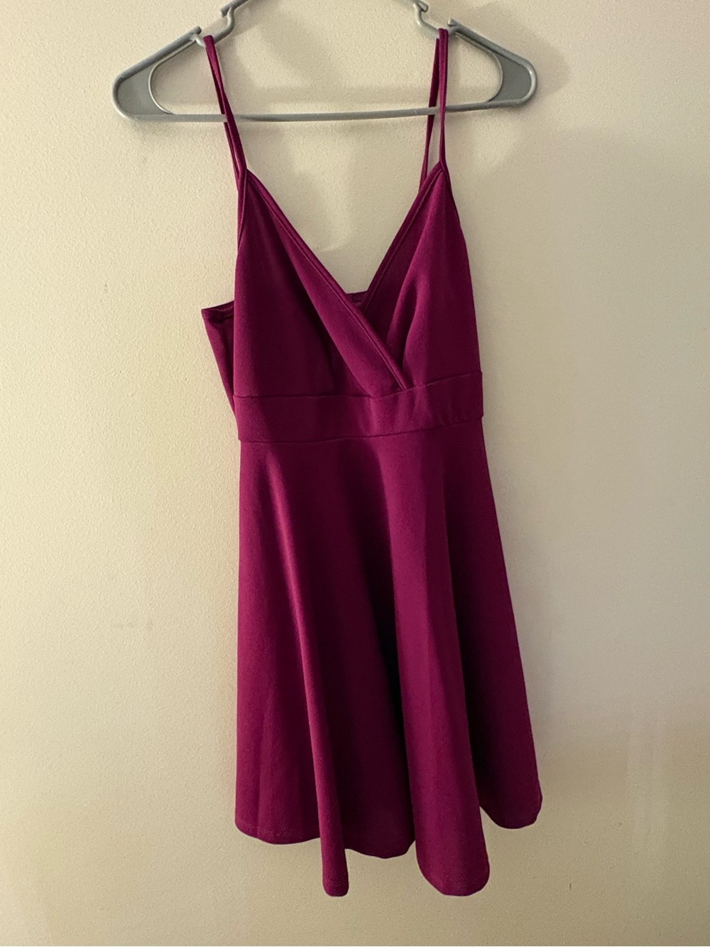 Sleeveless V-Neck A-Line Dress in Plum